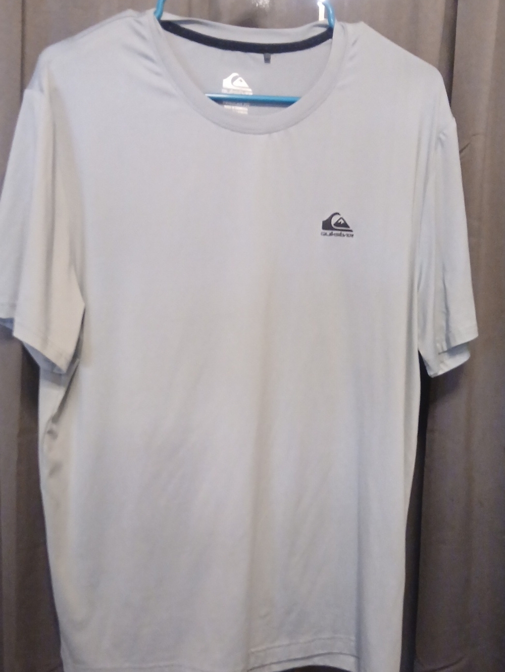 Quiksilver Men’s Light Gray Short Sleeve Crew Tee with Small Logo